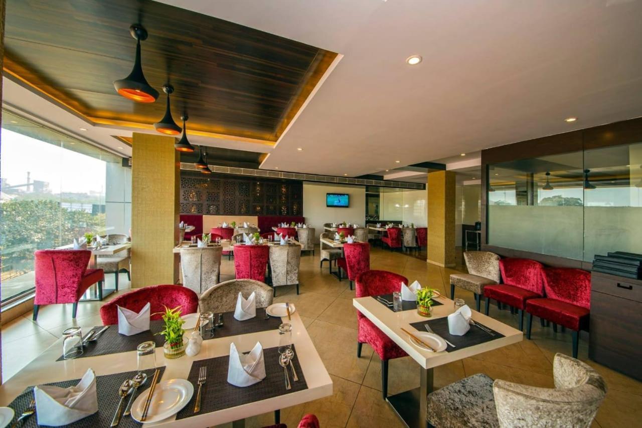 Kc Manor Hotel Jamshedpur Ngoại thất bức ảnh