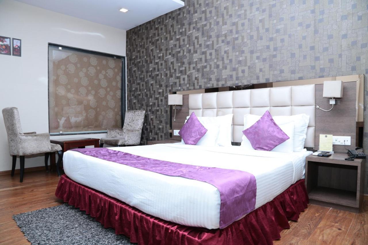 Kc Manor Hotel Jamshedpur Ngoại thất bức ảnh