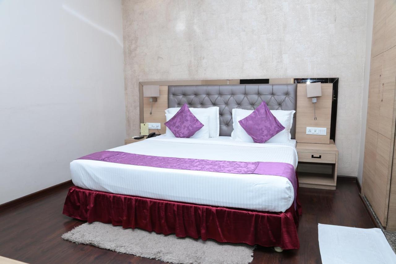 Kc Manor Hotel Jamshedpur Ngoại thất bức ảnh