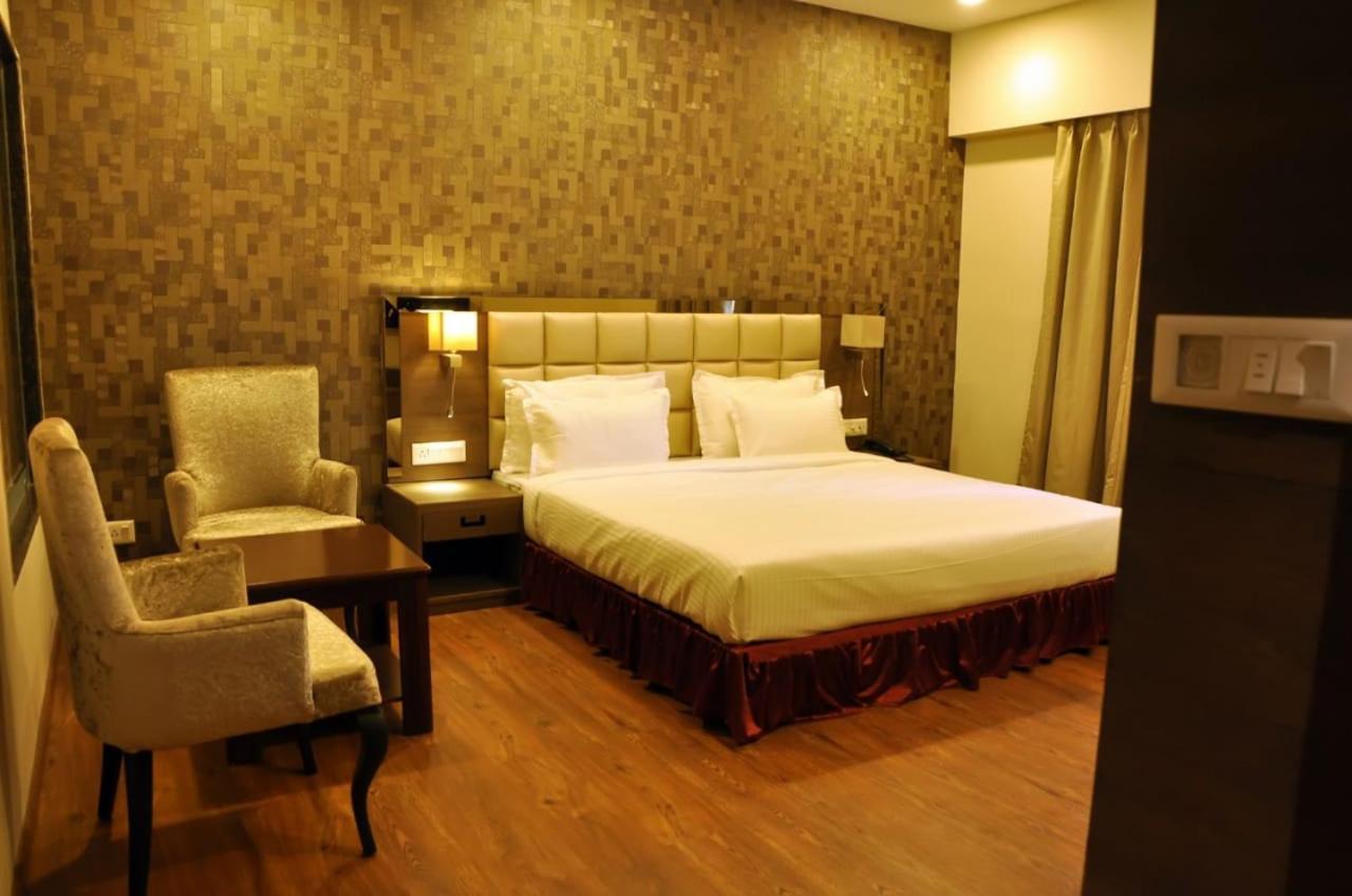 Kc Manor Hotel Jamshedpur Ngoại thất bức ảnh